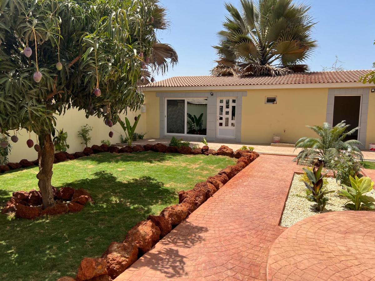 Chez Lilie Maison D'Hotes A Saly Exteriör bild